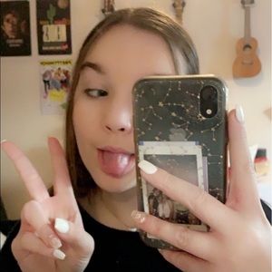 Meet your Posher, Alison